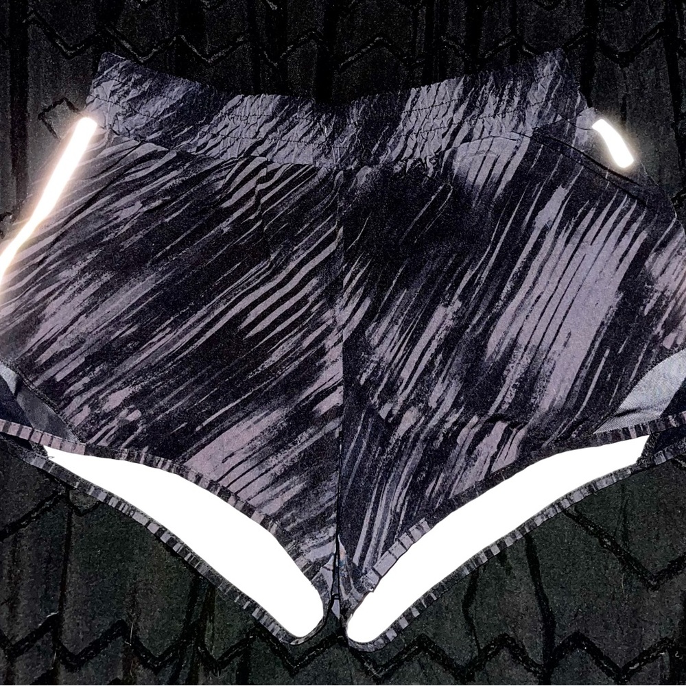 Women’s Large Two-Toned Athletic Short with Holographic Accents